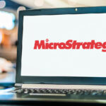 Time to Buy? MicroStrategy Stock Premium Shrinks After Bitcoin Pullback